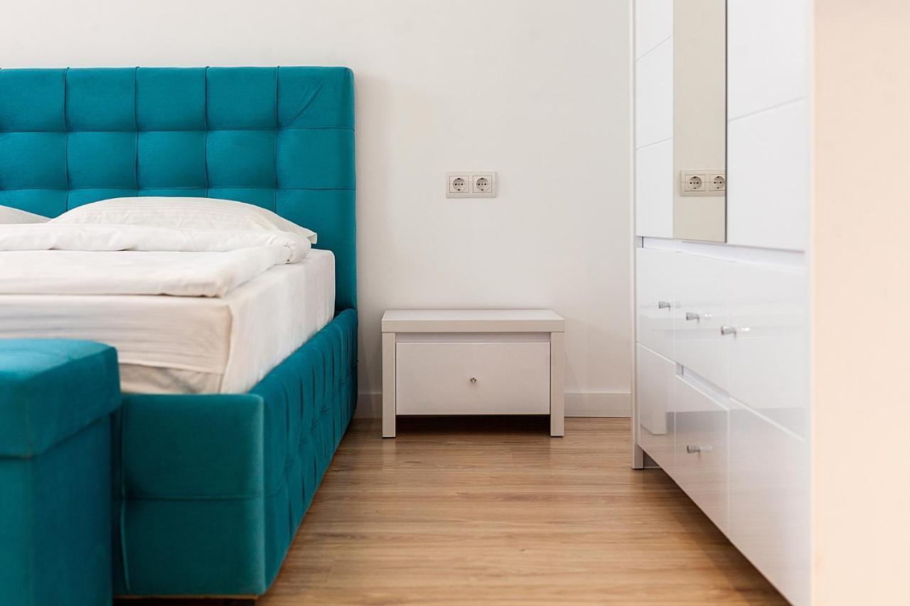 Leogrand Three Bedrooms Vip Apartments On Kniazia Romana 12 Lemberg Exterior foto