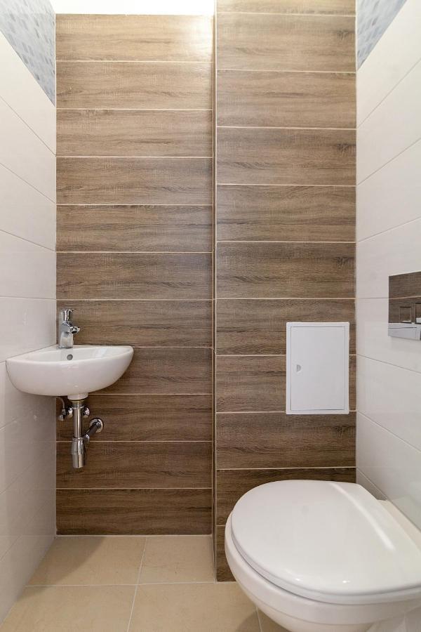 Leogrand Three Bedrooms Vip Apartments On Kniazia Romana 12 Lemberg Exterior foto