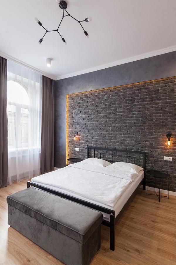 Leogrand Three Bedrooms Vip Apartments On Kniazia Romana 12 Lemberg Exterior foto